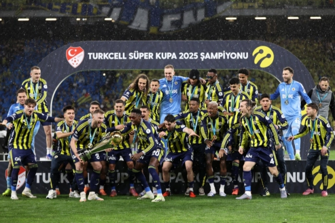 Cumhurbaşkanı Erdoğan'dan Fenerbahçe'ye Süper Kupa tebriği