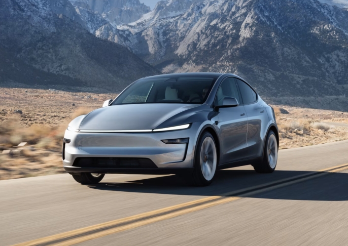 Daha ucuz Tesla modelleri satışları artırmıyor, şirket zorlanıyor