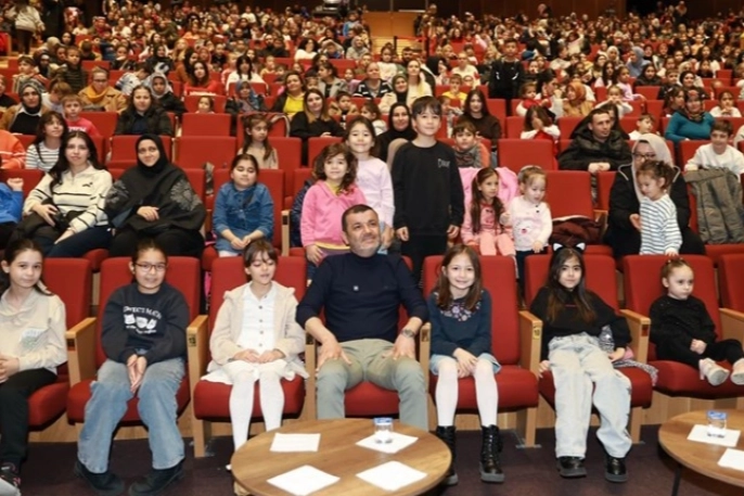 Denizli'de miniklere 'Cesur İtfaiyeci' filmiyle unutulmaz bir hafta sonu yaşatıldı