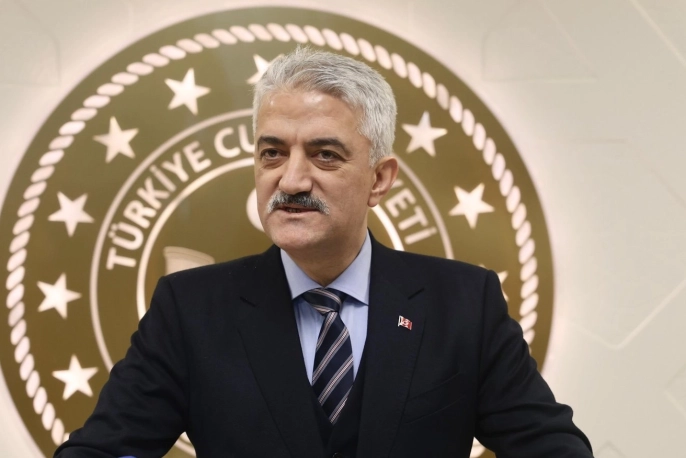 Düzce'de yeni dönem: Vali Mehmet Makas göreve başladı