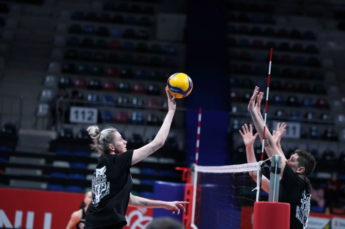 Eczacıbaşı Dynavit, zirve yolunda Zeren Spor deplasmanına çıkıyor