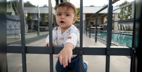 11 dakika suda kalan bebek hayata döndü, ailesi şampiyon yüzücü yetiştirecek