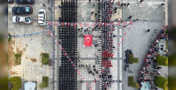 19 Mayıs'ta Samsun'da bayrak devir teslim töreni coşkuyla kutlandı