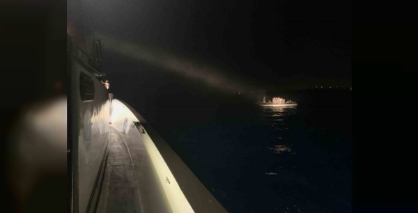 Adalar Denizi'nde 32 göçmen kurtarıldı, 14'ü yakalandı