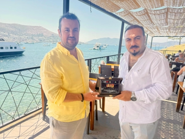 Alevlerin tanıkları  ödüllendirildi
