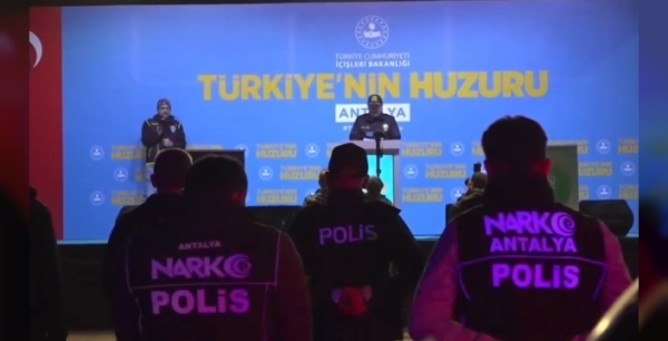Antalya Polisi'nden dev operasyon: 458 torbacıdan hesap soruldu