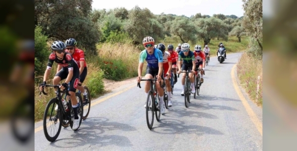 Aydın'da bisiklet tutkunları zirveye pedal çevirdi