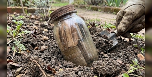 Bahçede yapılan tadilat, gizli serveti ortaya çıkardı