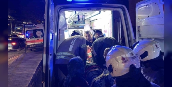 Beyoğlu'nda Kabataş kabusu: Metro şantiyesinde yıkım anları, bir can kaybı, iki yaralı!