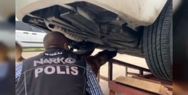 Bolu'da uyuşturucu tacirlerine nefes kesen operasyon: 3 şüpheli gözaltında