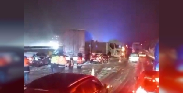 Bolu Dağı'nda kar kâbusu: 6 araç zincirleme kazada birbirine girdi