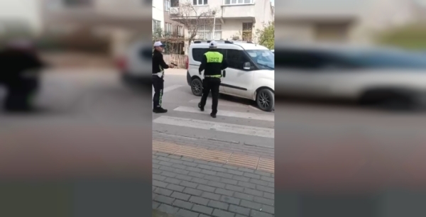 Bursa'da ehliyetsiz sürücüye 415 bin TL ceza kesildi