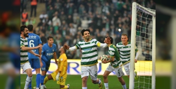 Bursaspor, Ankara Demirspor'u evinde farklı geçti