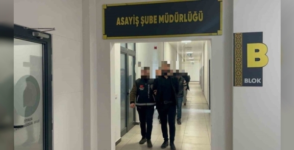 Çayırova'da cinayet: Kendini takip eden zanlı tarafından vuruldu