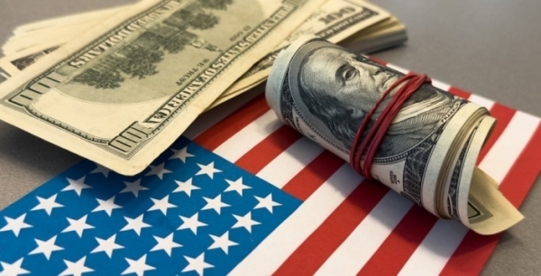 Doların 250. yılında tarihte bir ilk: Trump'ın imzası banknotlarda yer alacak!