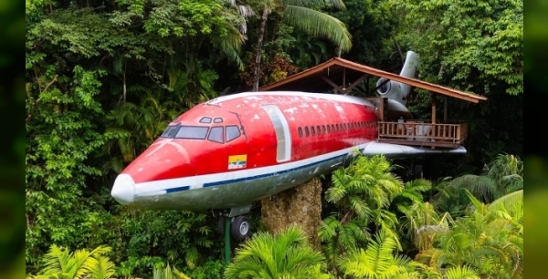 Emektar Boeing 727, ormanın kalbinde lüks yuvaya dönüştü