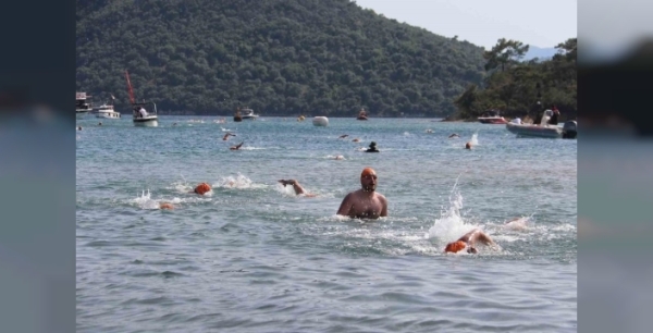 Fethiye'de 863 sporcu, uluslararası yüzme yarışmasında kulaç attı