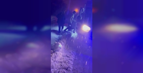 Gercüş'te kar fırtınasında mahsur kalan hasta ve ambulans dramatik kurtarma operasyonuyla kurtarıldı