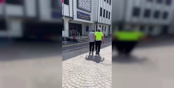 Hatay'da sosyal medya şovu, sürücüyü 39 bin TL'ye mal oldu