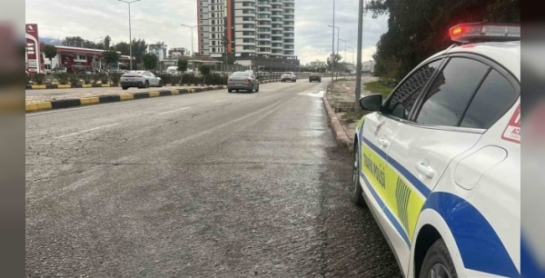 Hatay'da yürek burkan kaza: Karşıya geçerken otomobil çarptı, adam hayatını kaybetti