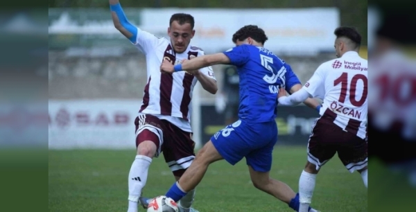 İnegölspor, Beyoğlu Yeni Çarşı ile zorlu bir mücadelede berabere kaldı