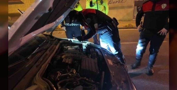 Kadıköy'de helikopterle asayiş denetimi: Uyuşturucu madde ele geçirildi