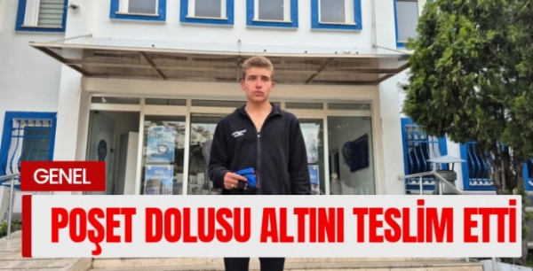 Kağıt toplayıcısı gençten örnek davranış