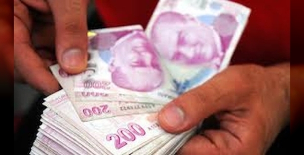 Kamu işçilerine müjde: İkramiyelerin yarısı yarın hesaplarda!