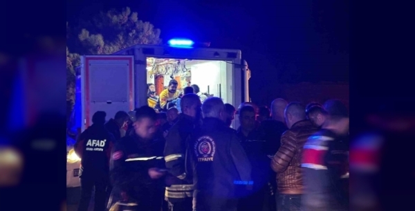 Kefken açıklarında yangın çıkan gemiden 25 personel kurtarıldı!
