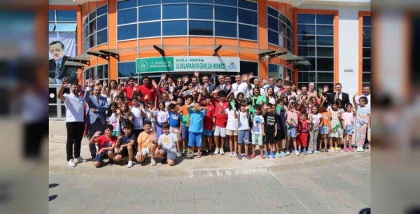 Koçoğlu, Muğla'da gençlerle buluştu: Sporun önemine vurgu yaptı