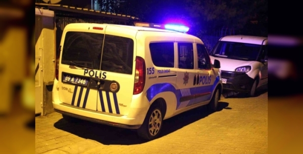 Kuşadası'nda kuyumcu soygunu girişimi: Levye ve kesiciyle yakalandı, 32 sabıkası çıktı