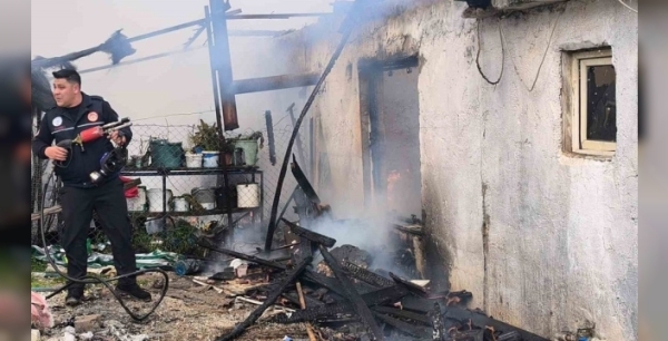 Menteşe'de ev alevlere teslim oldu: Kullanılamaz hale geldi