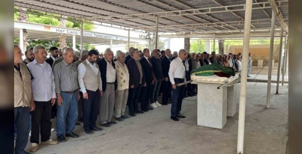 Mersin'de fabrika patlamasında hayatını kaybeden işçi gözyaşlarıyla uğurlandı