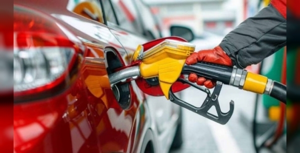 Motorin fiyatlarına büyük indirim geldi: Psikolojik sınır aşıldı