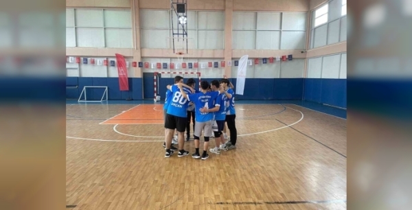 Okul sporlarında voleybol heyecanı sona erdi: Yeşilhisar'da 120 sporcu ter döktü