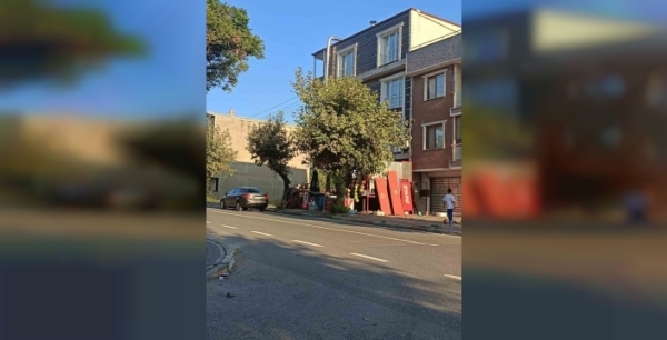 Otomobilin üzerinden geçtiği genç kız ağır yaralandı