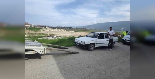 Polisin 'dur' ihtarına uymayan sürücü, facianın eşiğinden döndü