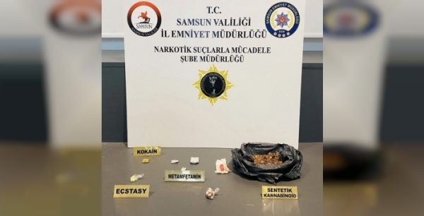 Samsun'da uyuşturucu tacirlerine nefes kesen operasyon: Çok sayıda gözaltı ve silah ele geçirildi!