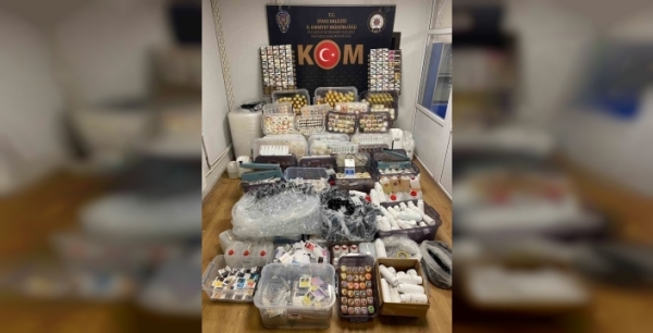 Sivas'ta dev operasyon: Kaçak elektronik sigara likiti imalathanesine baskın