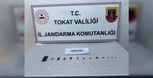 Tokat'ta bir evde 13 parça tarihi eser bulundu