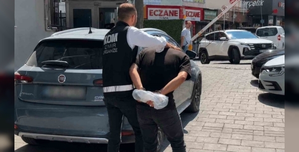 Torbalı'da oto galeriye kurşun yağdıran gençler tutuklandı
