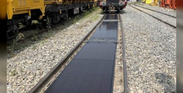 Tren rayları artık elektrik üretiyor: Dünya bu yenilik için sıraya girdi!