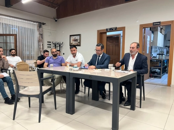 Uşak Ahmedi Hani Derneği’nden Birlik ve Dayanışma Mesajı: Toplantıya Belediye Başkan Yardımcısı Çağlar Samancı da Katıldı