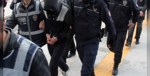 Uşak belediyesi’ne ikinci dalga operasyon: 25 gözaltı