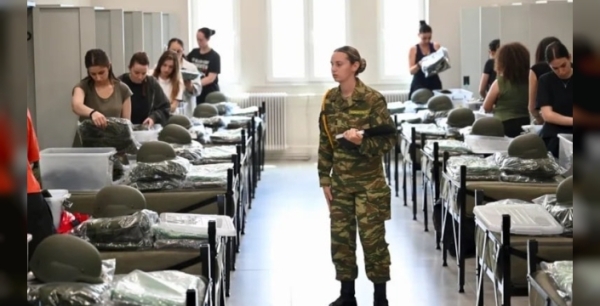 Yunanistan'da kadınlar da askere alınıyor: 1 yıl görev yapacaklar