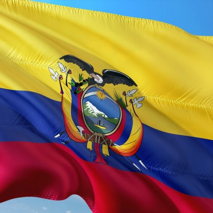 Ekvador'da kanlı kaza: Otobüs nehre uçtu, alevler içinde kaldı, bilançosu ağırlaşıyor