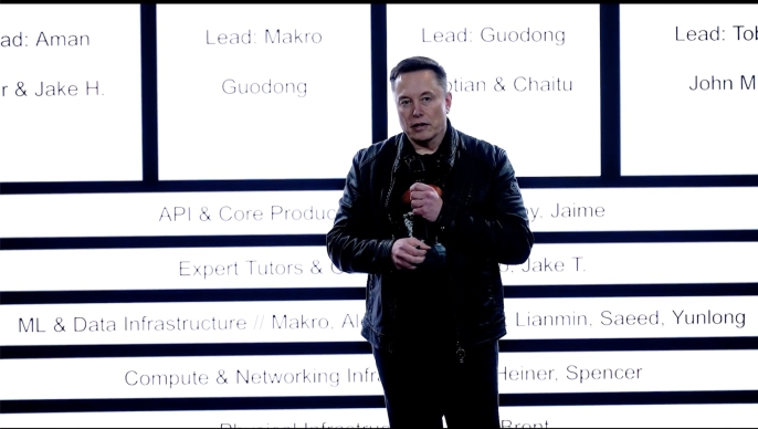 Elon Musk'ın uzaylı yapay zeka hayalleri: Ay'da fabrika, güneş enerjisi toplama!