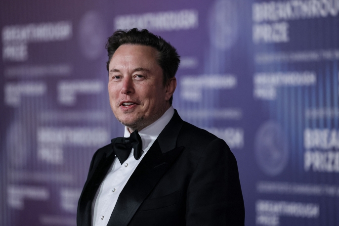 Elon Musk, SpaceX'in tarihi halka arzıyla dünyanın ilk trilyoneri oldu