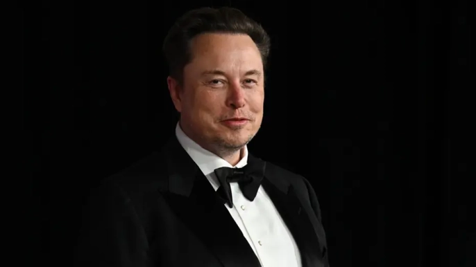 Elon Musk tarihe geçiyor: Serveti 800 milyar dolara dayanıyor