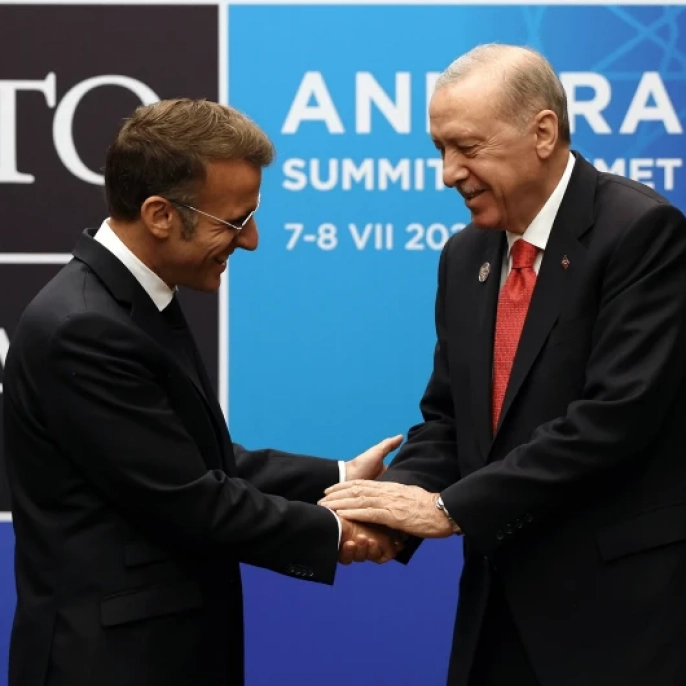 Erdoğan'ın isteği yerine geldi: Macron'dan Fransa'ya 'selamlar